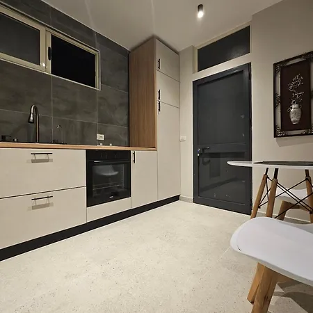 Studio Apartment Near Pazari Ri Tirana Exterior photo