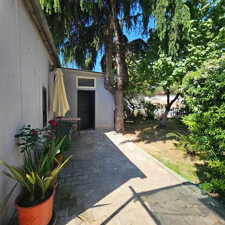 Studio Apartment Near Pazari Ri Tirana Exterior photo
