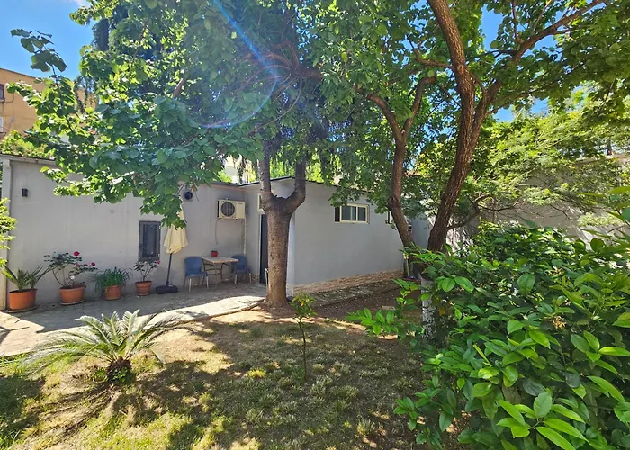 Studio Apartment Near Pazari Ri